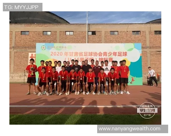 浙江省退役足球明星的辉煌历程与对青少年足球发展的影响探讨