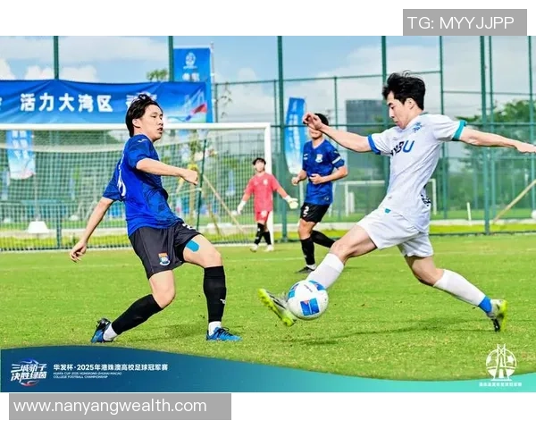 飞驰绿茵场的足球明星们如何在比赛中展现超凡技艺与无与伦比的魅力