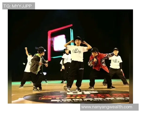 街舞巨献:探秘重庆街舞队的灵活性 街舞巨献:探秘重庆街舞队的灵活性